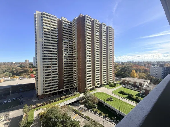 1 Massey Sq #1202, Toronto, ON M4C 5L4