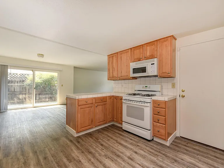 Scripps Dr — Photo 16
