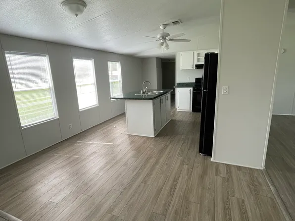 4782 Yellow Water Rd, Jacksonville, FL 32234