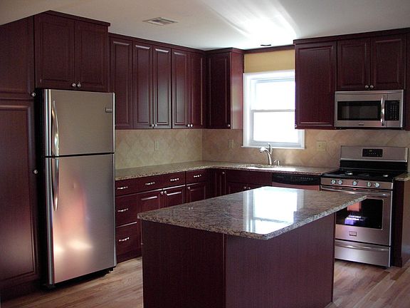 All Brand new applicances and granite countertops
