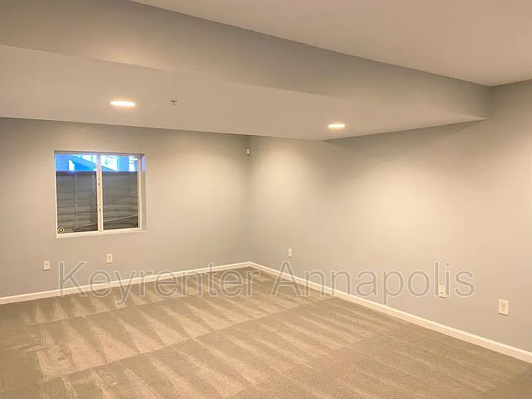 7890 Ivy Ter — Photo 17