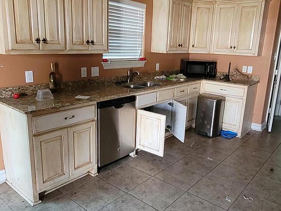 4th image of 109 Crooked Stick Ln