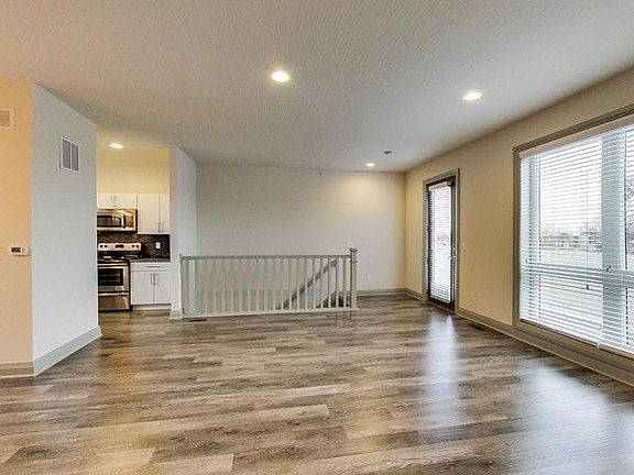 3rd image of 40 W 3rd Ave APT 304