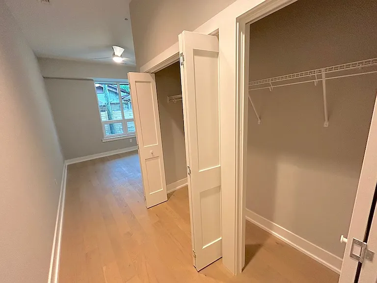 601 E 39th Street — Photo 100