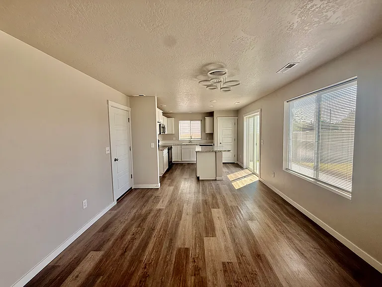 4887 W Quaker Rdg — Photo 9