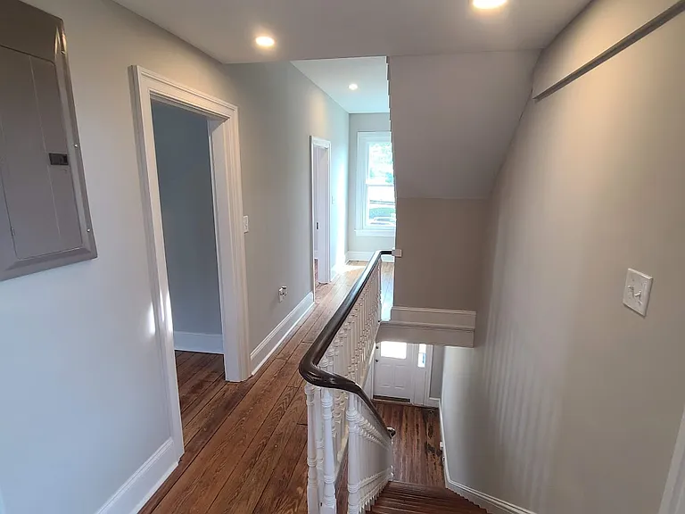 405 W State St — Photo 3