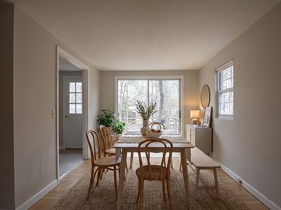 4th image of 31 Abbott Rd #31