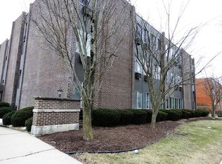 1117 Leavitt Ave APT 107, Flossmoor, IL