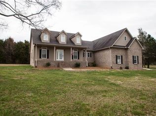 3266 Porterfield Rd, Readyville, TN 37149