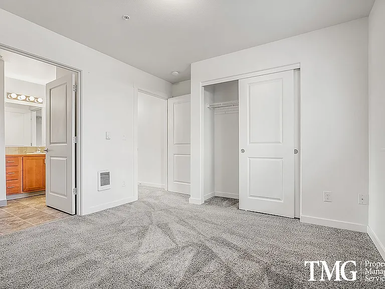 1017 SE 12th Ave — Photo 106