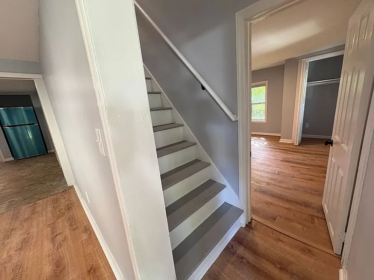 1219 Washington Ave — Photo 8