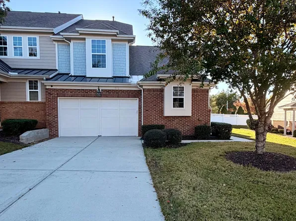 711 Mountain Pine Dr, Cary, NC 27519