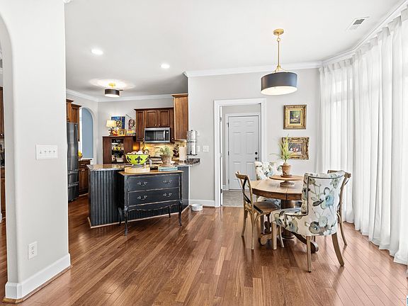 5th image of 8440 Ledge Cir