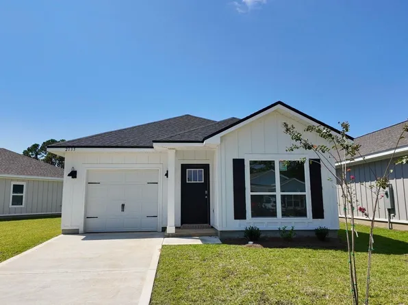 2135 Aqua St, Gulf Breeze, FL 32563