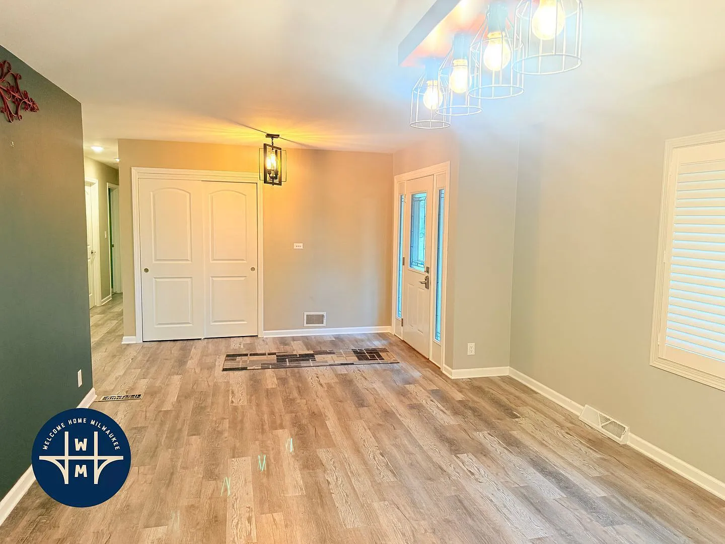 3 bed, 1.5 bath, 1578 sqft, $2,698 — Photo 2
