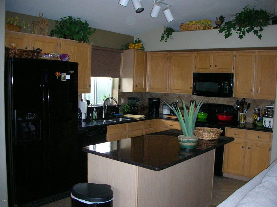 2nd image of 6936 E Lakeview Ave