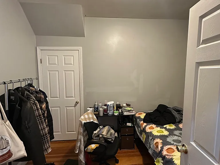 8 Montfern Ave #8 — Photo 1