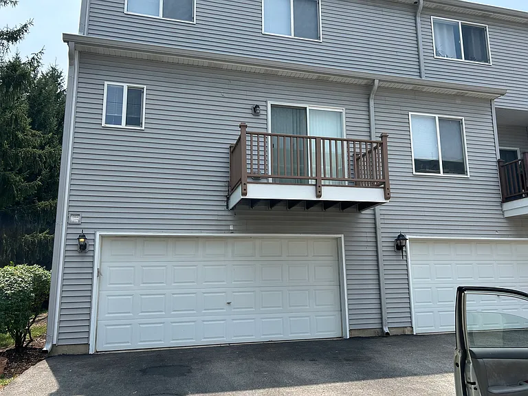 150 Enclave Cir #E — Photo 15