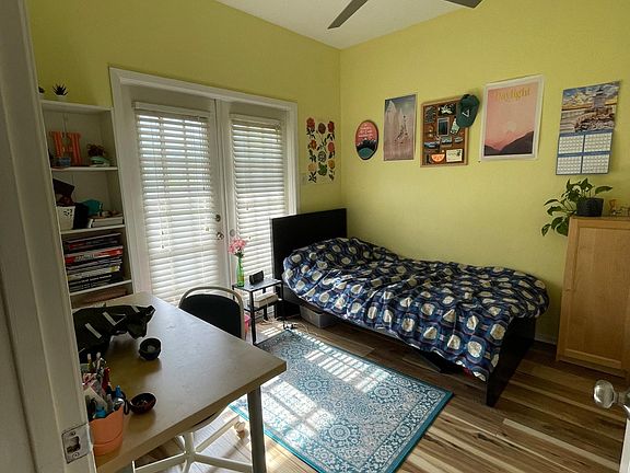 4th image of 715 W 22nd 1/2 St APT 303