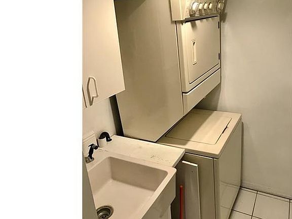 3rd image of 10121 W Atlantic Blvd