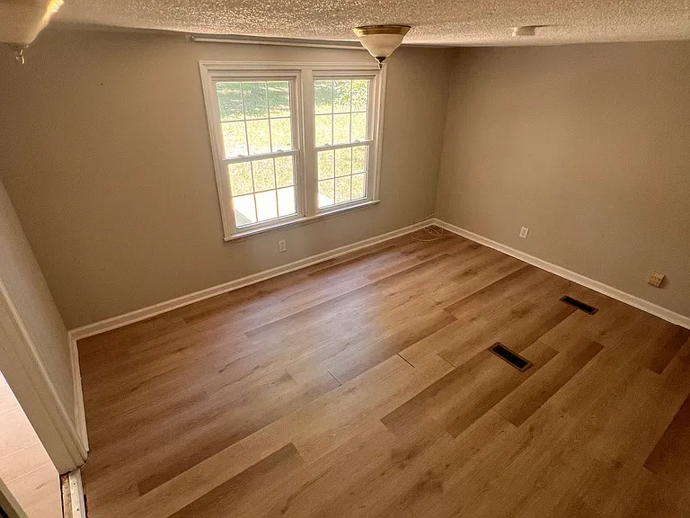 130 Rollingwood Dr — Photo 8