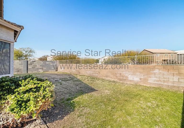 15015 N 172nd Ln — Photo 23