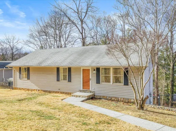 4935 Merriman Rd, Roanoke, VA 24018