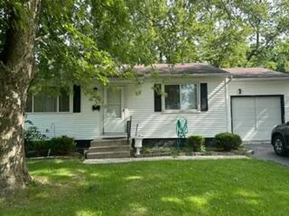 1327 Essex Dr, Lima, OH 45804