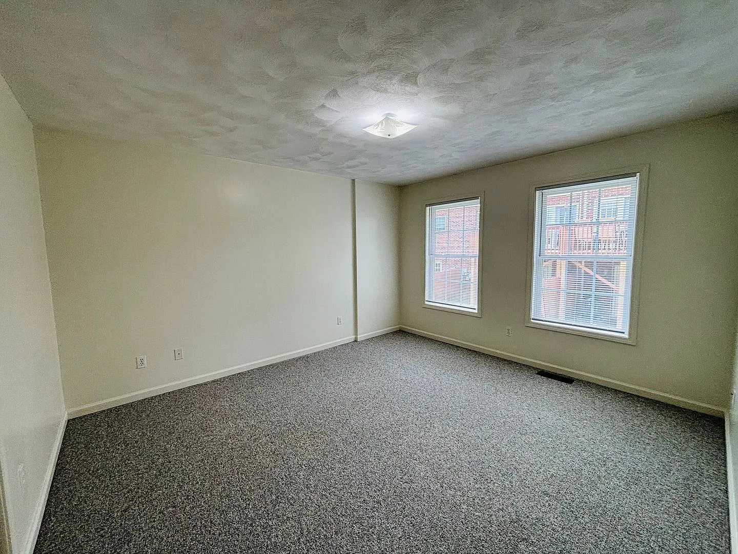 2 Bedroom, 1.5 Bath Townhouse — Photo 3