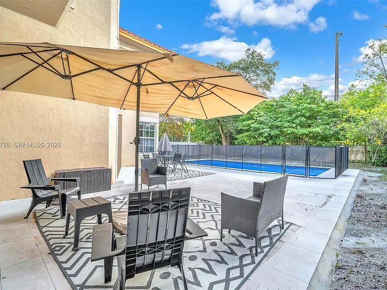 3545 Forest View Cir — Photo 5