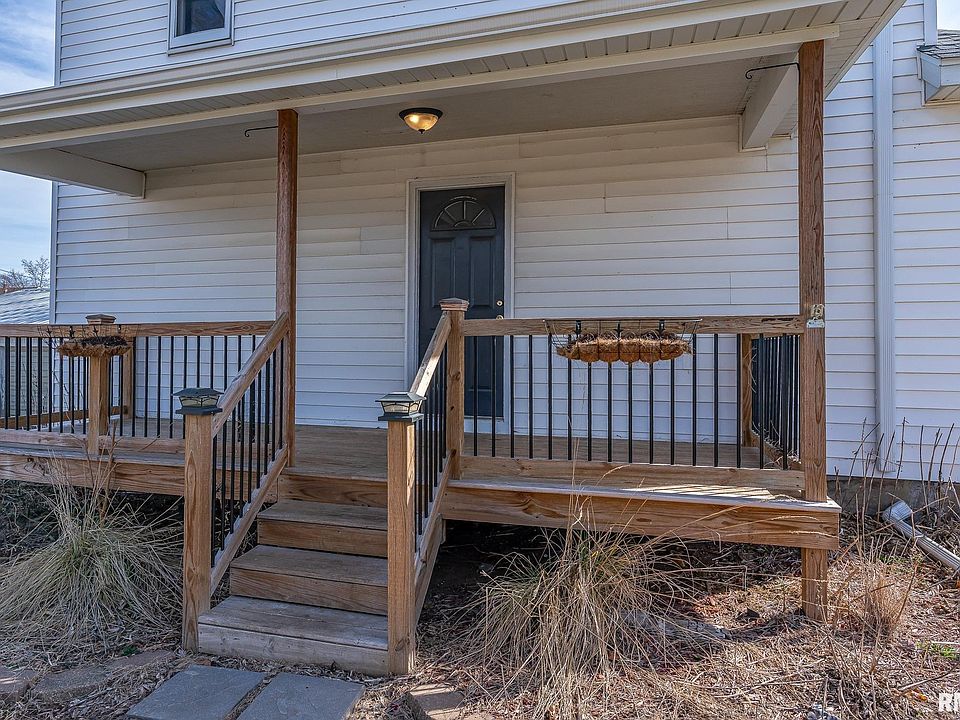 808 Jefferson Ave, Lowden, IA 52255 Zillow