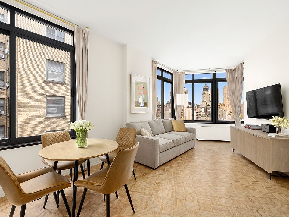 1st image of 155 W 70th St Unit Penthouse 1g