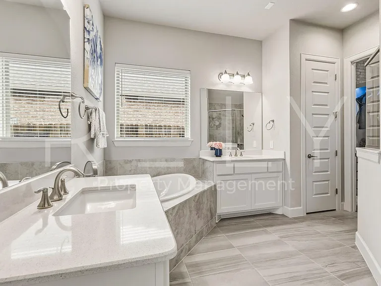 240 Cross Timbers Dr — Photo 23