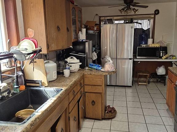 3rd image of 24837 Curie St