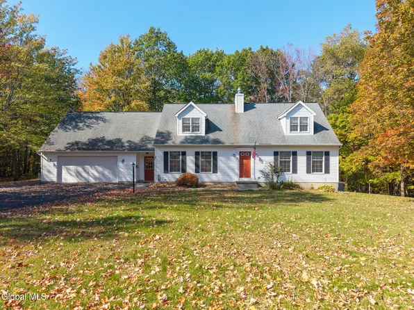 511 Snake Hill Road, Poestenkill, NY 12140