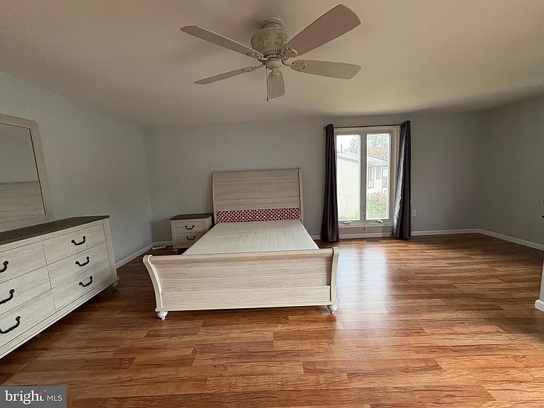 224 Willow Ter — Photo 18