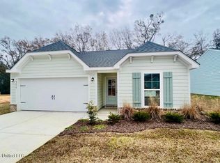 205 Savannah Gardens Rd #3, Ocean Springs, MS 39564