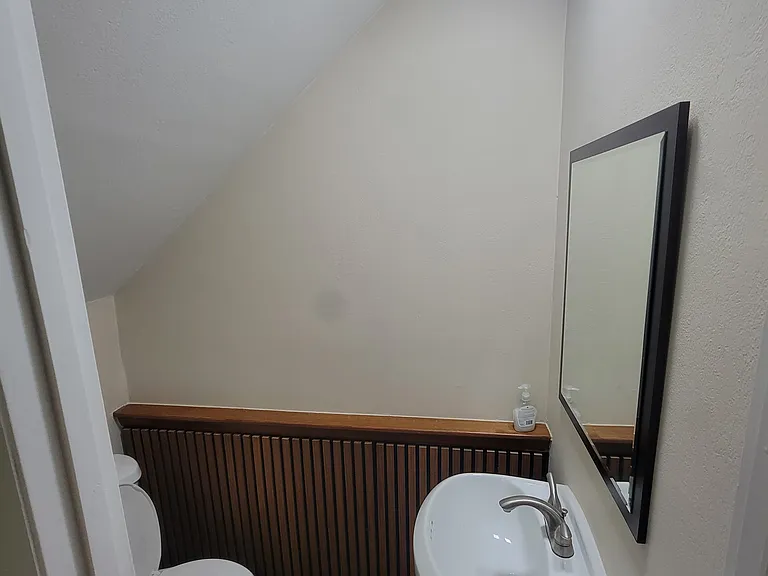 1055 Harbour Dr — Photo 8