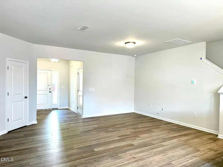 224 Broomside Ave — Photo 3