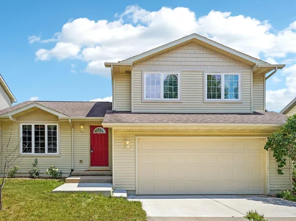 2421 Renaissance Dr, Fitchburg, WI 53711