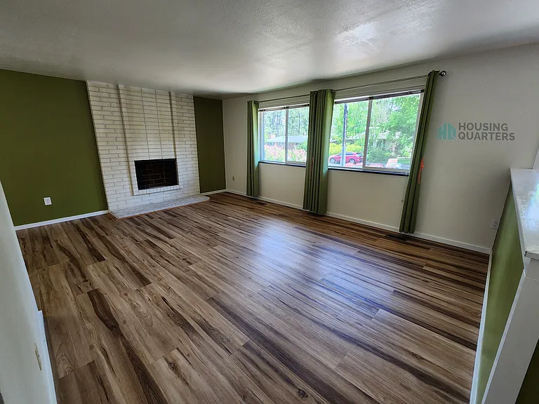 3318 S Bernard St — Photo 3