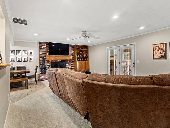 5th image of 1533 Saber Ln