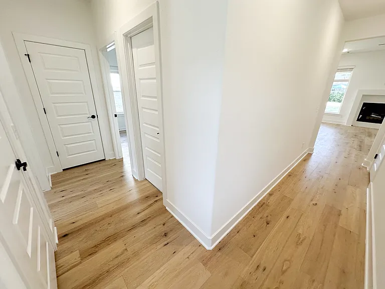 1751 W Holly St — Photo 11