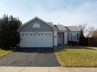 1410 Golden Oaks Pkwy, Aurora, IL
