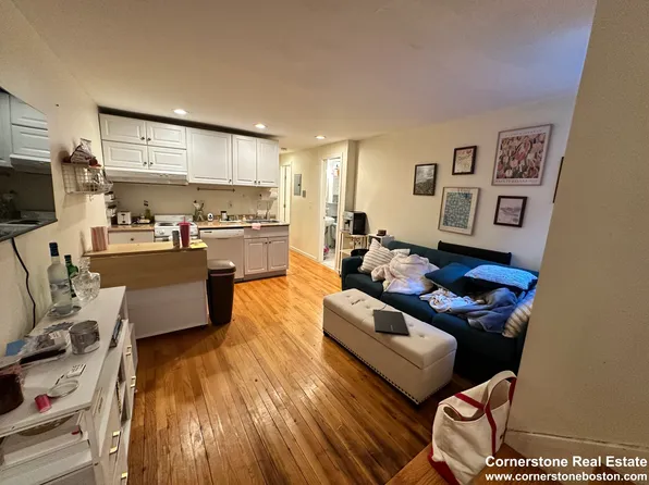 28 Phillips St, Boston, MA
