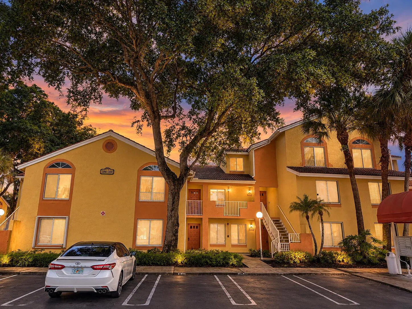 1 bed, 1.0 bath, 816 sqft, $1,790 — Photo 2