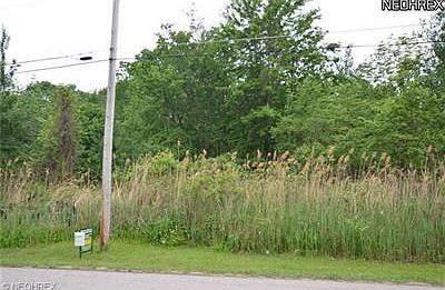 2nd image of 1521 Tillotson Rd