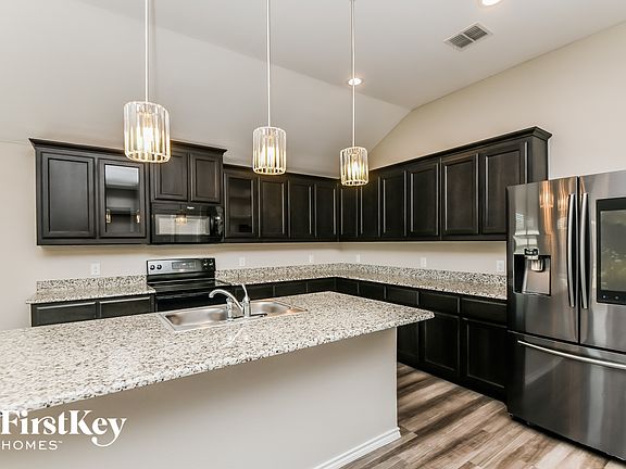 4th image of 3116 Montego Bay Ln