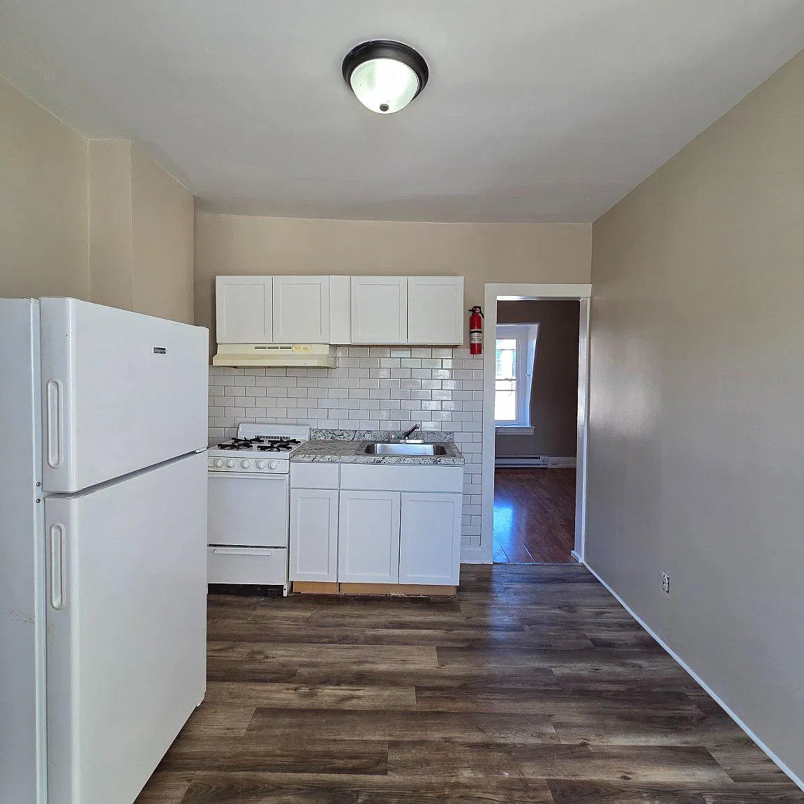 1 bed, 1.0 bath, $805 — Photo 4