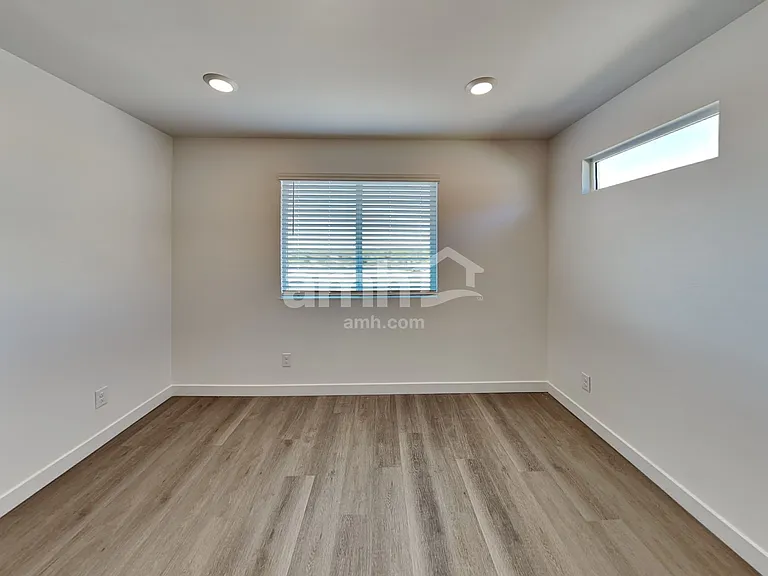 6312 W Calle Bilboa — Photo 9